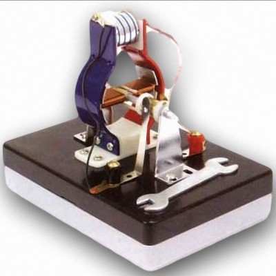 //cdn.labbox.ru/site-2375/model-ehlektrodvigatelya-razbornaya-laboratornaya/smalmotor.jpg